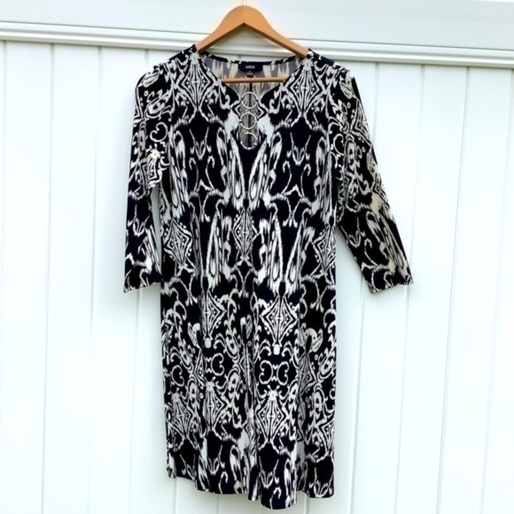 MSK pullover dress black & white
